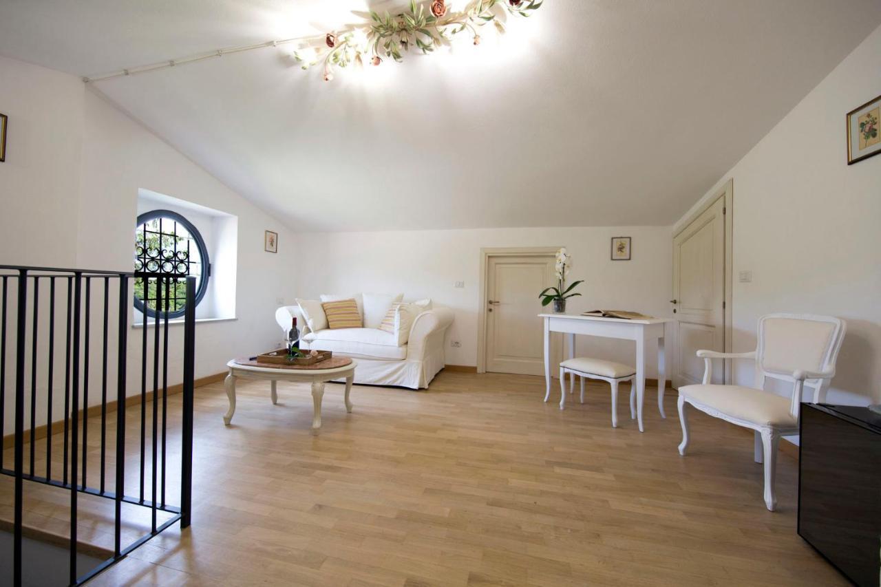 Podere Le Volte Country House La Mita チヴィテッラ・イン・ヴァル・ディ・キアーナ エクステリア 写真
